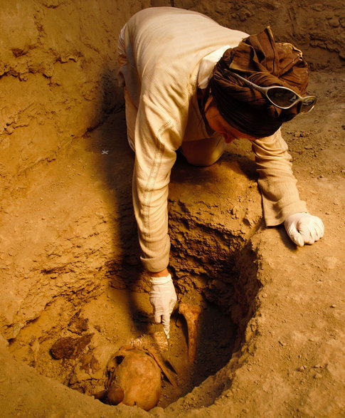 W grobowcu odkryliśmy szczątki 58 arystokratek, sześciorga ludzkich ofiar, dwojga okaleczonych strażników
