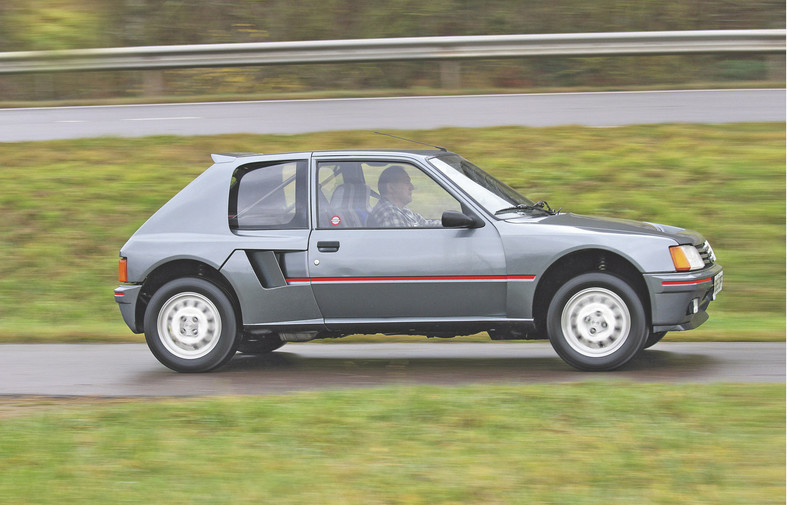 Peugeot 205 Turbo 16 - francuski potwór