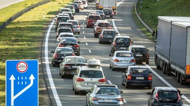 Duże utrudnienia na A1 koło Torunia. Wielokilometrowe zatory