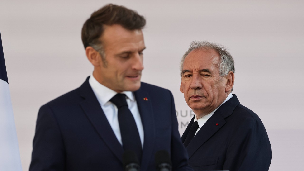 Francuzi wolą stracić rząd niż dwa dni wolnego. Upadek jest już przesądzony. Skutki ma odczuć cała Europa