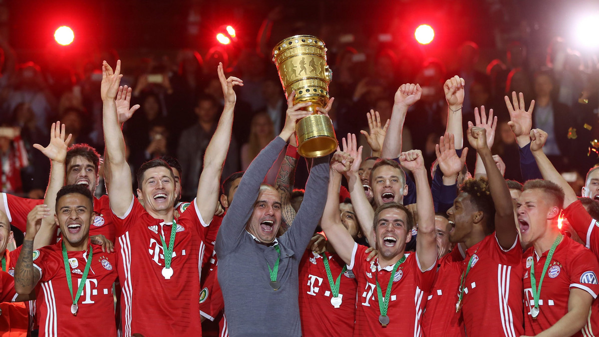 Bayern Monachium po raz 18. w historii zdobył Puchar Niemiec, w finale rozgrywek pokonując Borussię Dortmund. Po meczu kapitan Bawarczyków Phillip Lahm wykonał świetny gest w kierunku trenera Pepa Guardioli.
