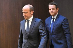 Powrót do początków zarządzania PO? Budka nie chce być jak Tusk