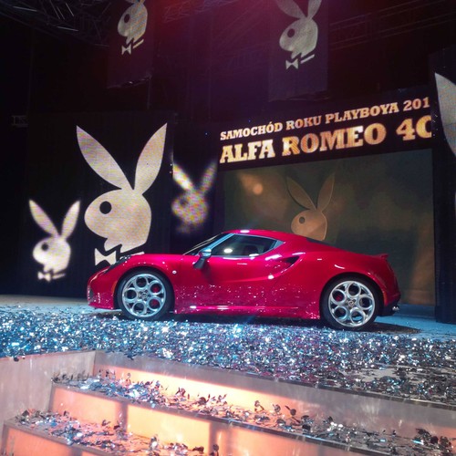 Alfa Romeo 4 C - w tym roku eksperci z komisji sędziowskiej plebiscytu „Samochód Roku Playboya 2014' najwyżej ocenili coupé z Modeny