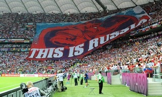 Euro 2012 ratują finansowo kibice polscy i rosyjscy