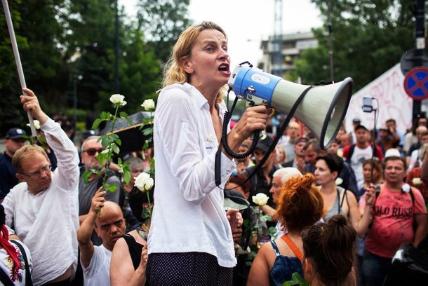 Anti-Pis government protesters