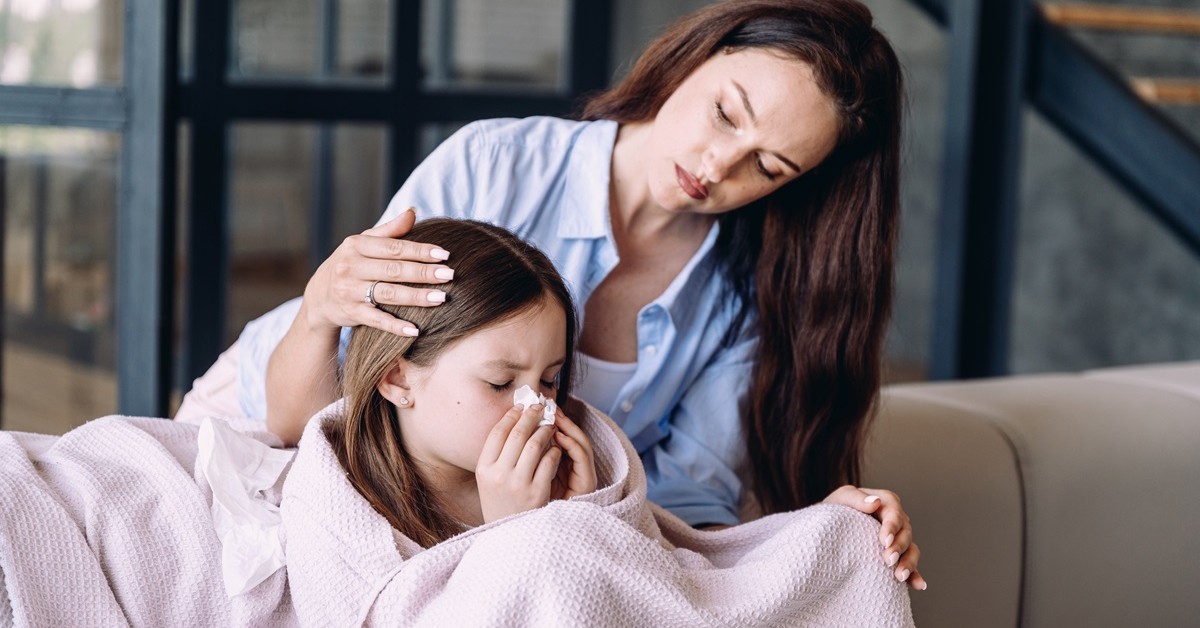 Zasiłek opiekuńczy 2026 - kto może go dostać, na kogo przysługuje?