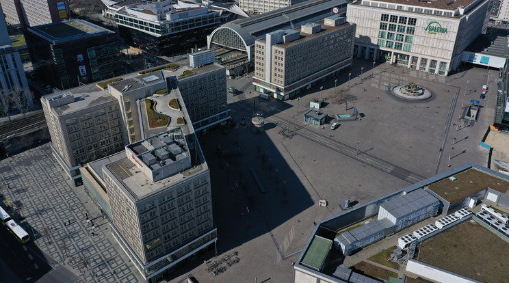 Légifelvételek a  kihalt Berlinről - a máskor nyüzsgő Alexanderplatz  / Fotó: Getty Images