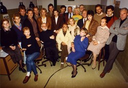 Tragiczna śmierć, wstrzymane badania nad adoloranem. Co wydarzyło się w 1. odcinku "W labiryncie"?