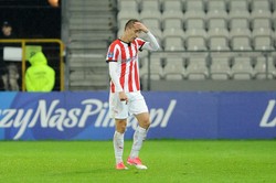 Brutalny faul piłkarza Cracovii. To cud, że nie złamał rywalowi nogi [WIDEO]