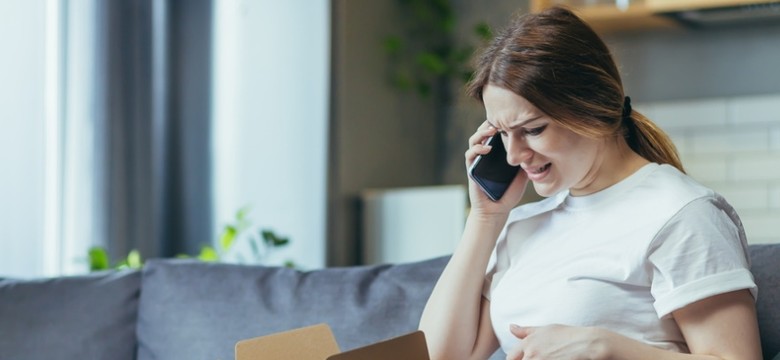 Coraz więcej skarg na zakupy butów i ubrań w zagranicznych e-sklepach. Z czym trzeba się liczyć przy takiej reklamacji?
