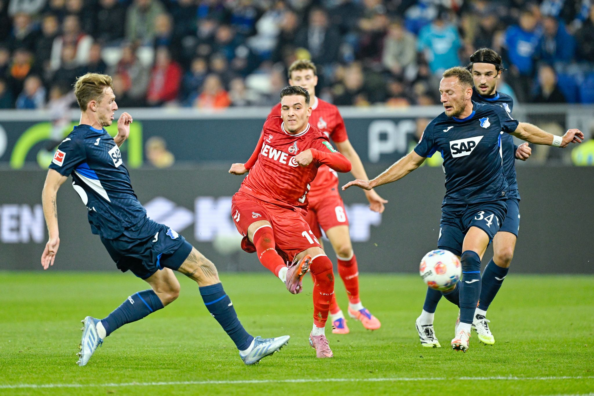 19-Jähriger El Mala katapultiert Köln auf Champions-League-Platz