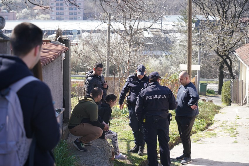 Policija priča s komšijama na Zvezdari