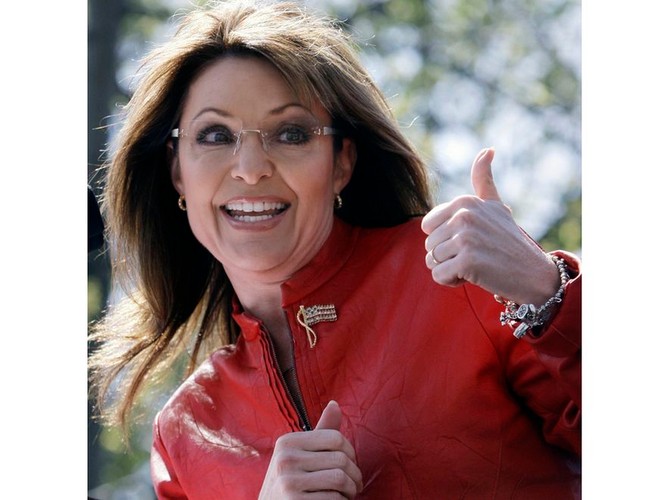 Palin to bez wątpienia piękna i seksowna babcia. Babcią została dość wcześnie, poza tym ma już na koncie tytuł Miss Alaska