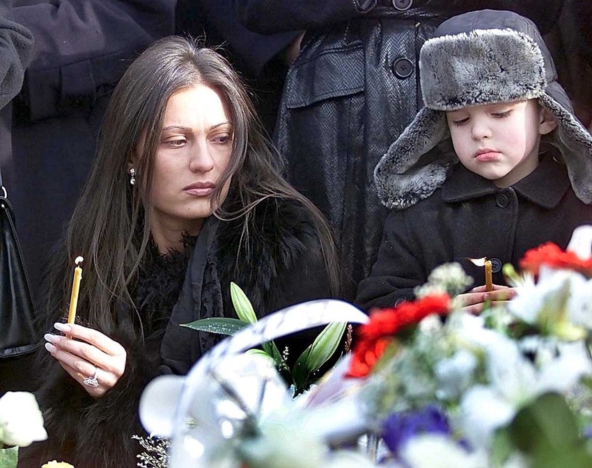 Ceca na Arkanovoj sahrani