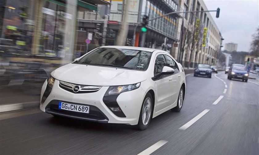 Opel Ampera samochodem roku