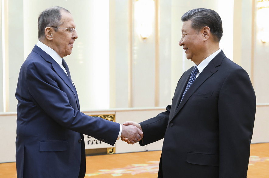 Siergiej Ławrow, rosyjski minister spraw zagranicznych, i Xi Jinping, przywódca Chin. Pekin, 9 kwietnia br.