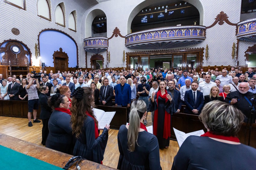 Izvođenje himne "Bože pravde"