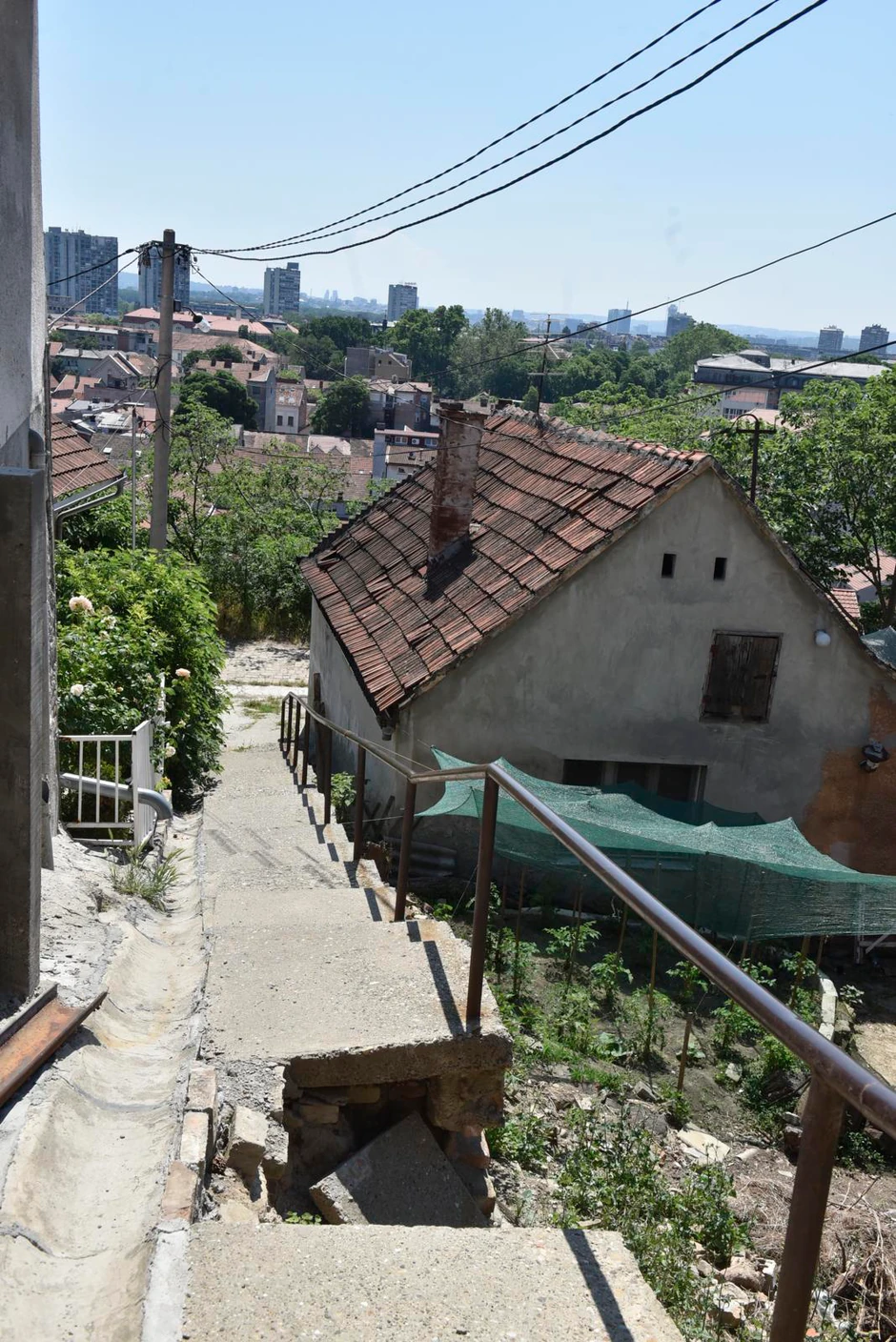 Ćukovački rub, rupa u stepeništu