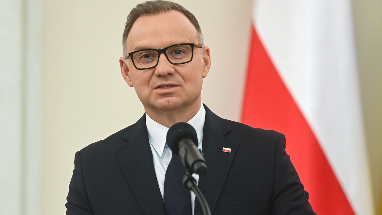 Andrzej Duda rzadko ułaskawia, ale często budzi emocje. Na liście agenci CBA i politycy