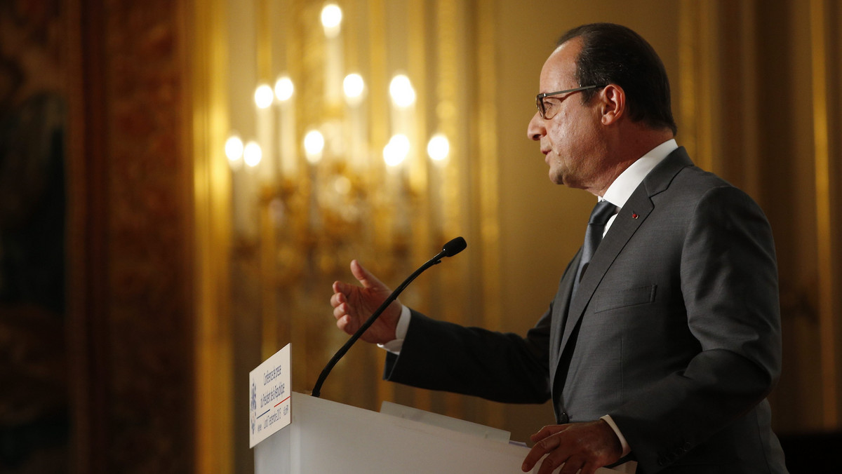 Francja jest gotowa przyjąć 24 tysiące uchodźców w ciągu dwóch lat - oświadczył na organizowanej co pół roku konferencji prasowej prezydent Francois Hollande. Zaproponował zwołanie międzynarodowej konferencji na temat kryzysu uchodźców w Europie.