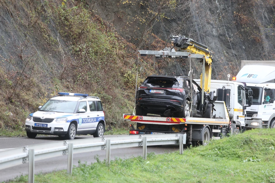 Izvlačenje auta u kojem je bila nestala Ana Radović