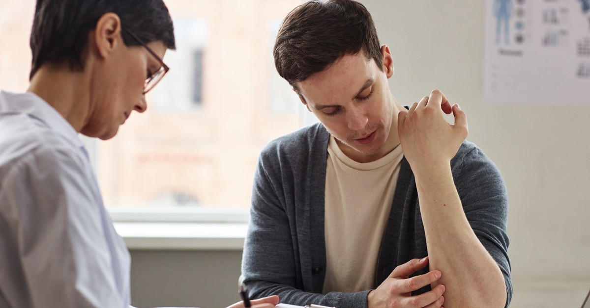 Lekki stopień niepełnosprawności 2026: lista chorób, przywileje, ulgi, świadczenia i zasiłki [PORADNIK]