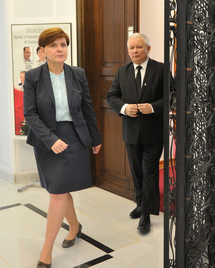 Brudna gra w PiS przeciw Szydło