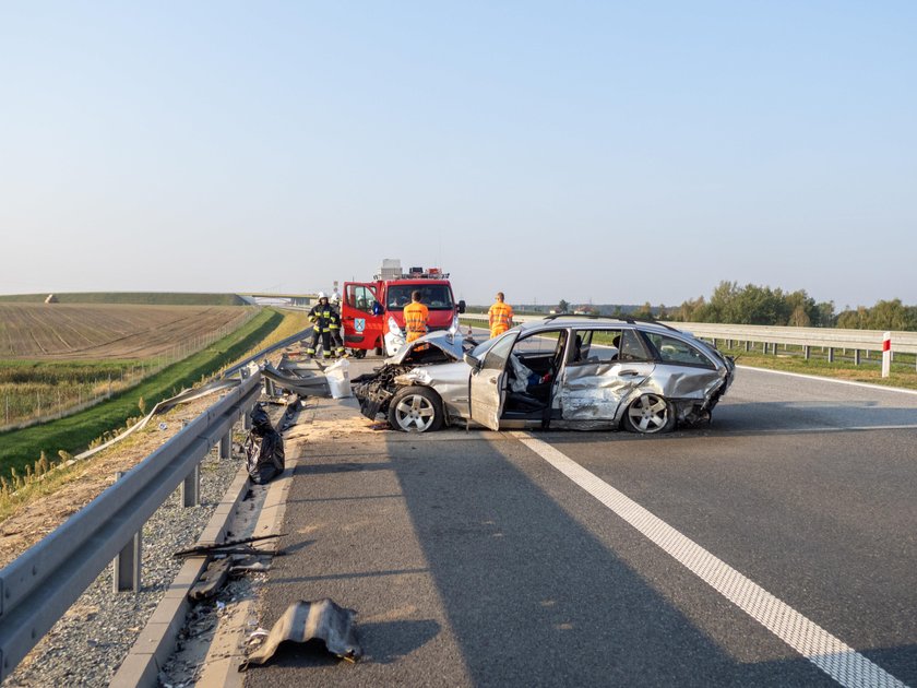 Wypadek Na S8 Pod Sieradzem Cztery Osoby Zostaly Ranne