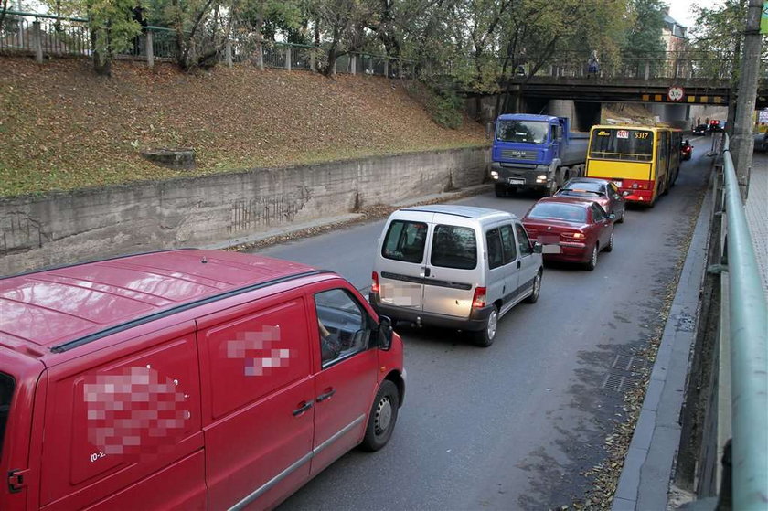 Wiadukt na ul. Traktorzystów opóźniony