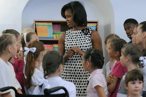 Michelle Obama odwiedza Wal-Mart