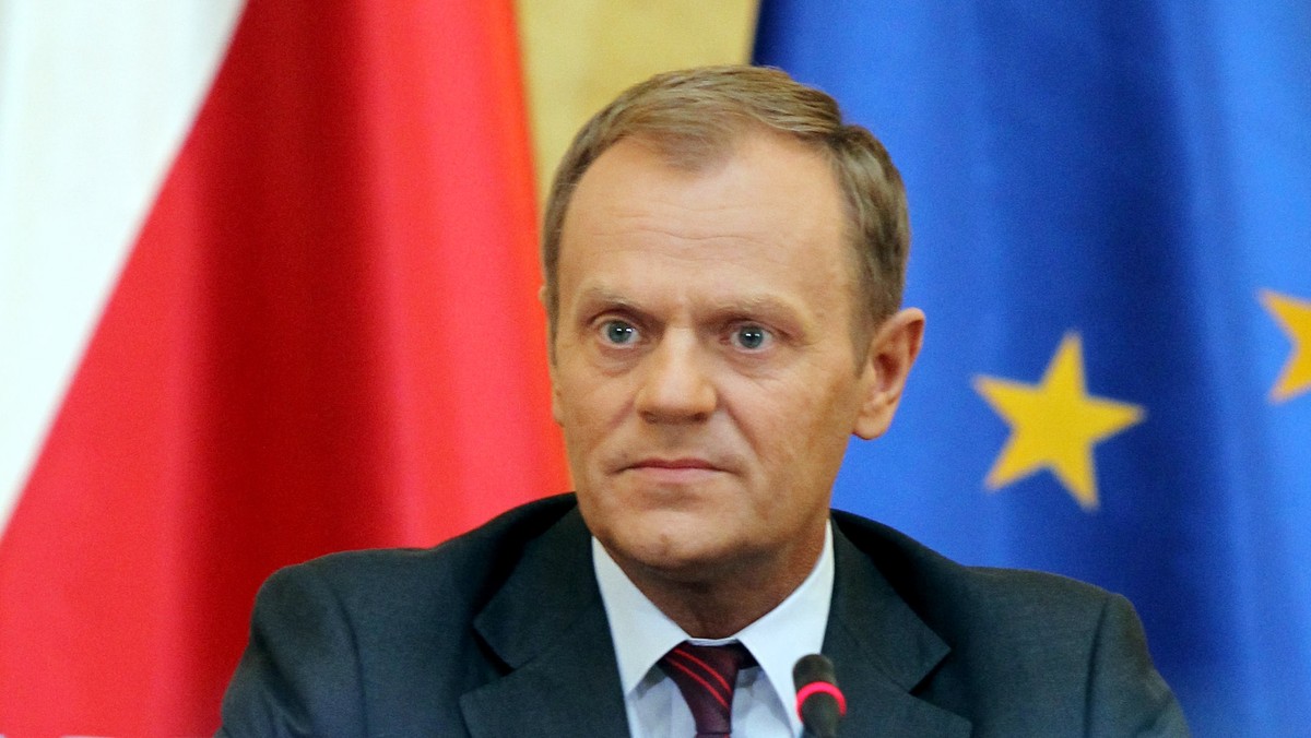 Premier Donald Tusk powiedział, że nie przewiduje, by rodziny ofiar katastrofy smoleńskiej otrzymały raport komisji Jerzego Millera wcześniej niż zostanie on upubliczniony. Powtórzył, że 29 lipca to ostateczny termin publikacji raportu.