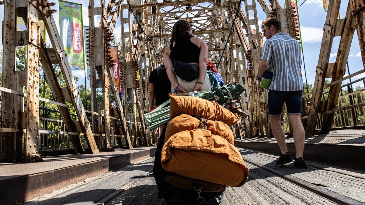 Hatalmas buli készülődik a Sziget fesztiválon: így vették birtokba a Hajógyári-szigetet az első fesztiválozók – fotók