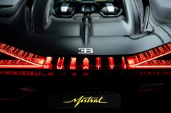 Bugatti Mistral za 28 mln zł sensacją w Katowicach! Pierwszy salon już działa