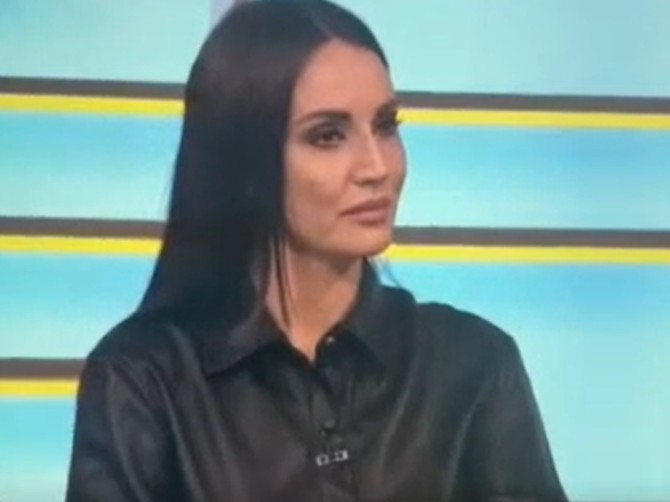 Katarina Milanović puderom prekriva ožiljke