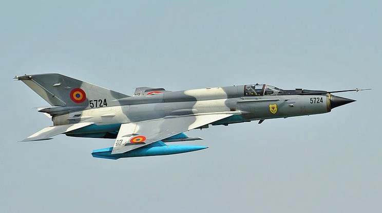 A román légierő egyik MiG-21 Lancer típusú vadászgépe / Fotó: Wikipédia