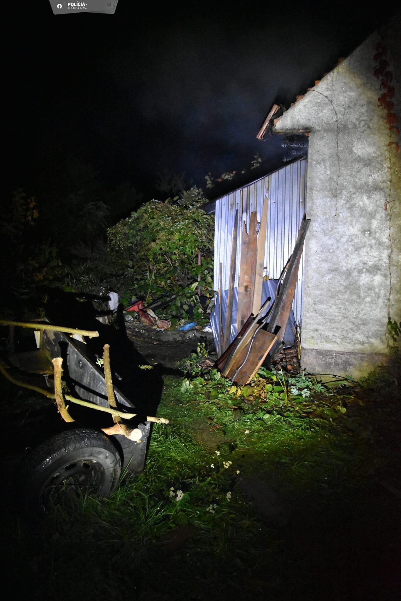 Po požiari našli v dome v Hrani bezvládne telo 64-ročného muža.