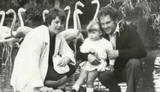 Mala Luiza sa roditeljima