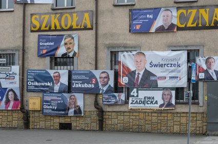 "Gra o ratusz" fascynuje Polaków. Zapominają o kluczowych wyborach