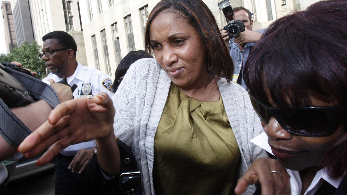 Jeden z adwokatów pokojówki Nafissatou Diallo, która oskarżyła Dominique'a Strauss-Kahna o próbę gwałtu, poinformował dziś w Paryżu, że skontaktowało się z nim "wiele kobiet" skłonnych świadczyć przeciwko byłemu szefowi MFW.