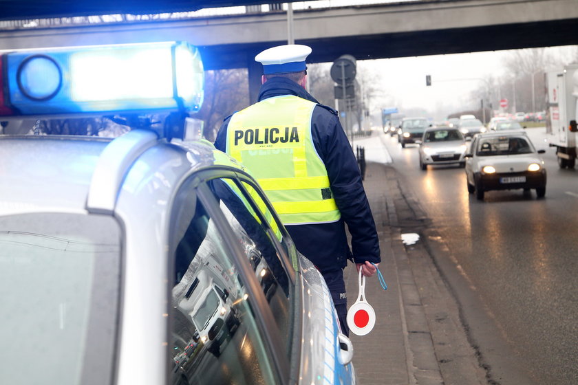 Obecnie każdy obywatel w Polsce ma prawo odmowy przyjęcia mandatu.