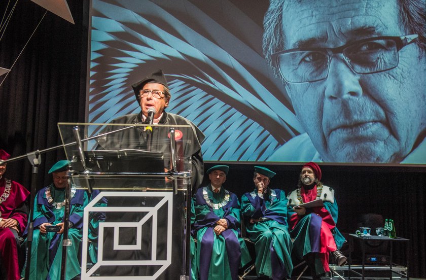 Janusz Gajos doktorem honoris causa łódzkiej szkoły filmowej