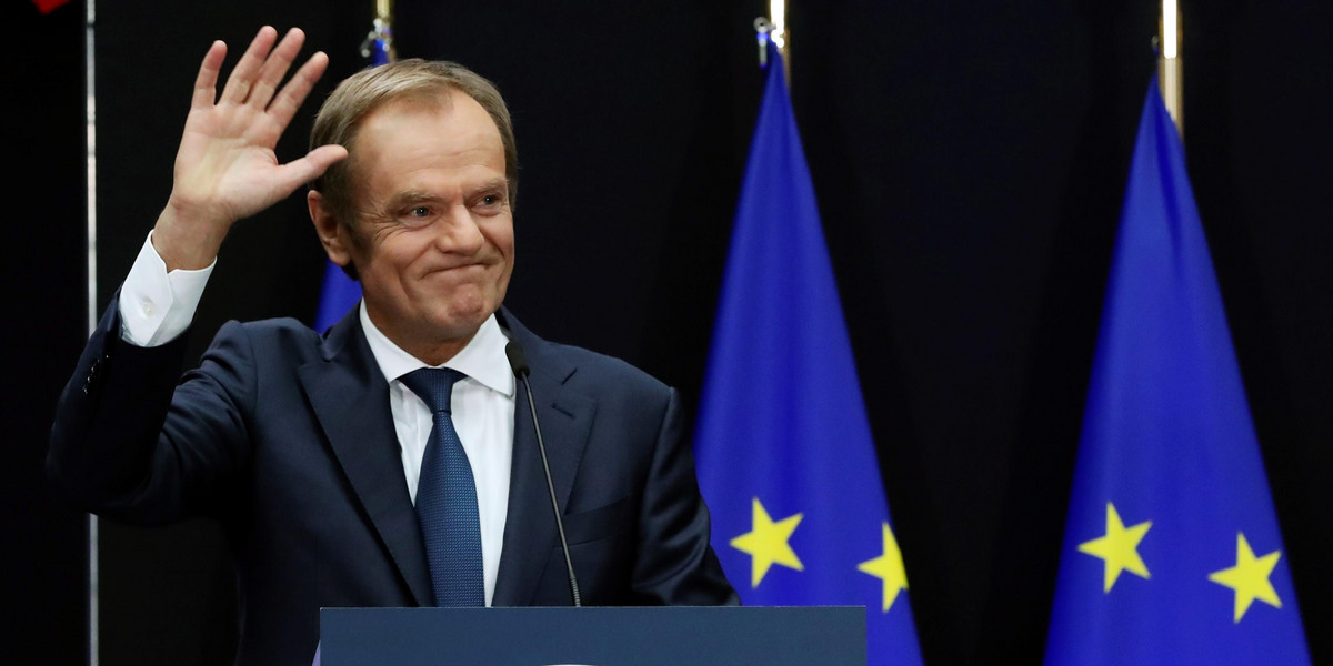 Wzruszony Tusk pożegnał się z funkcją