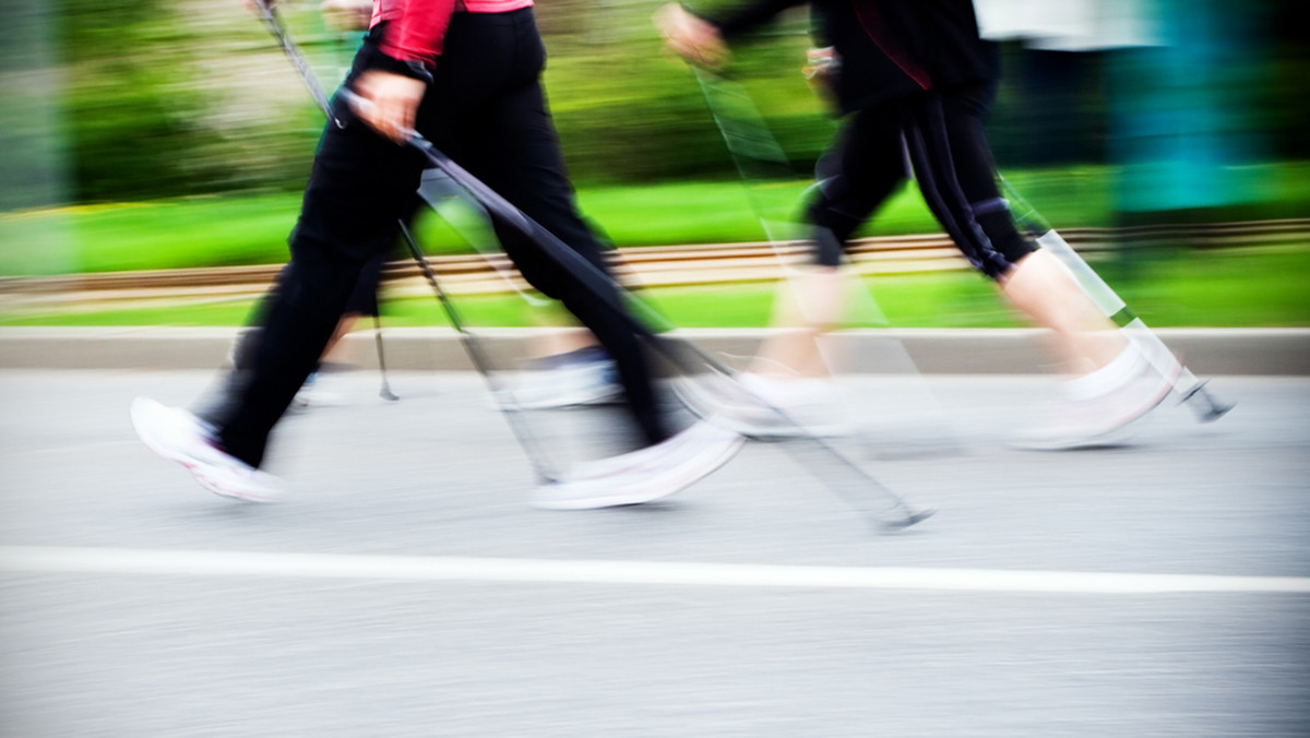 Nordic walking, taniec, a nawet jazda na rowerze mogą pomóc w utrzymaniu sprawności przy chorobie Parkinsona. W sobotę w Łodzi odbyła się konferencja poświęcona rehabilitacji w chorobie, która dotyka ok. 90 tys. Polaków.