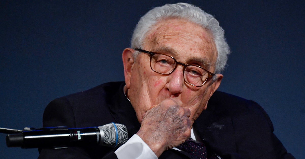 Kissinger: Rusia și Ucraina trebuie să se întoarcă la granițele lor dinaintea conflictului