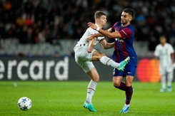 Skromna wygrana Barcelony w Lidze Mistrzów. Lewandowski na trybunach [WIDEO]