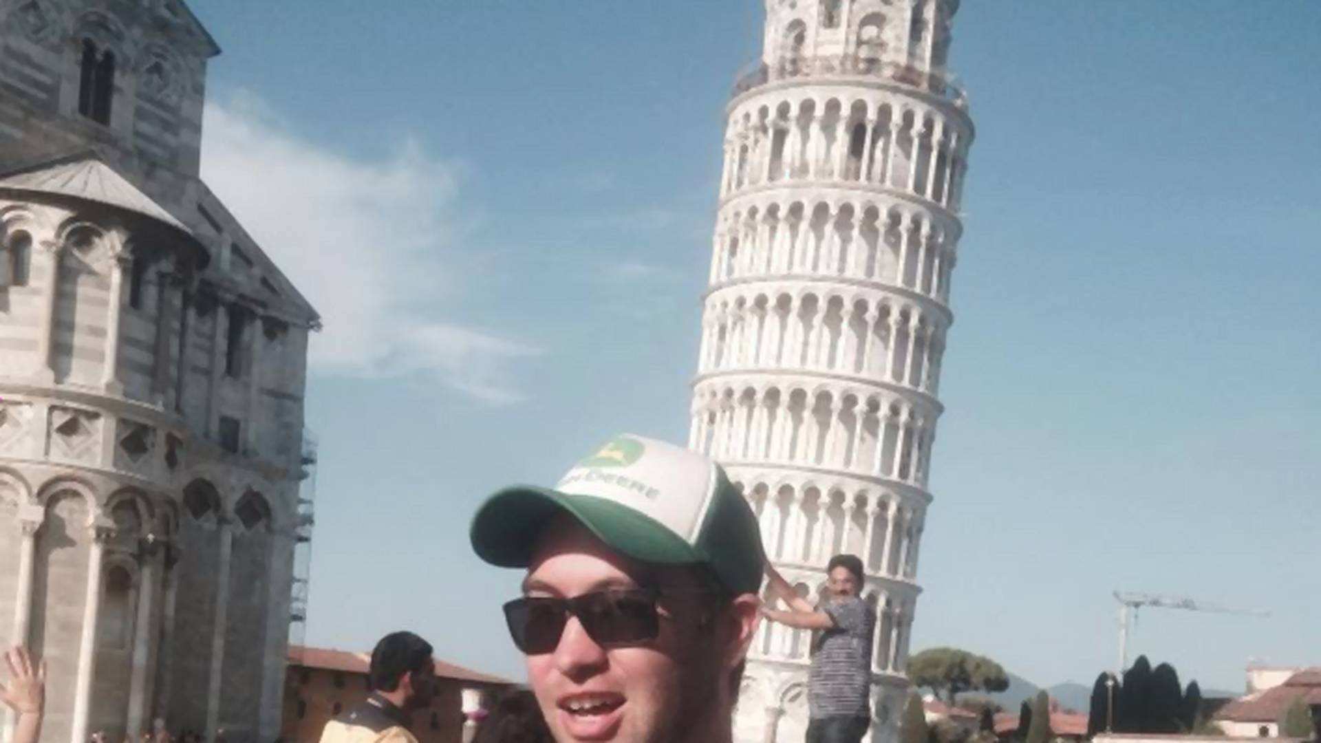Dovolenkári si robili fotky s vežou v Pise: Nápad tohto turistu baví celý internet