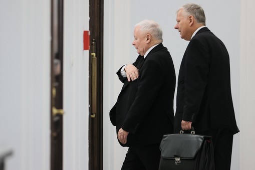 Prezes PiS Jarosław Kaczyński i poseł Marek Suski