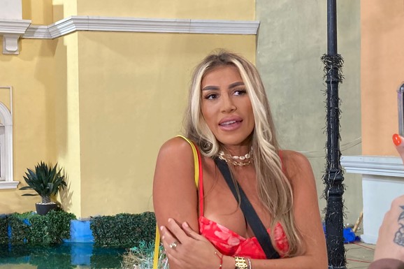 DALILA DRAGOJEVIĆ OČAJNA Oglasila se iz Amerike i traži 300 dolara od ljudi sa Balkana: "Sad bi me to oraspoložilo"