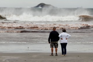 Prawie 187 tysięcy odbiorców bez prądu w Kanadzie po uderzeniu huraganu Lee