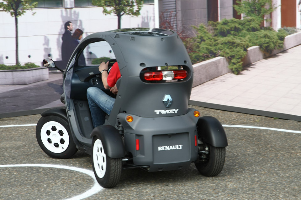 Renault Twizy jest prawie jak Smart